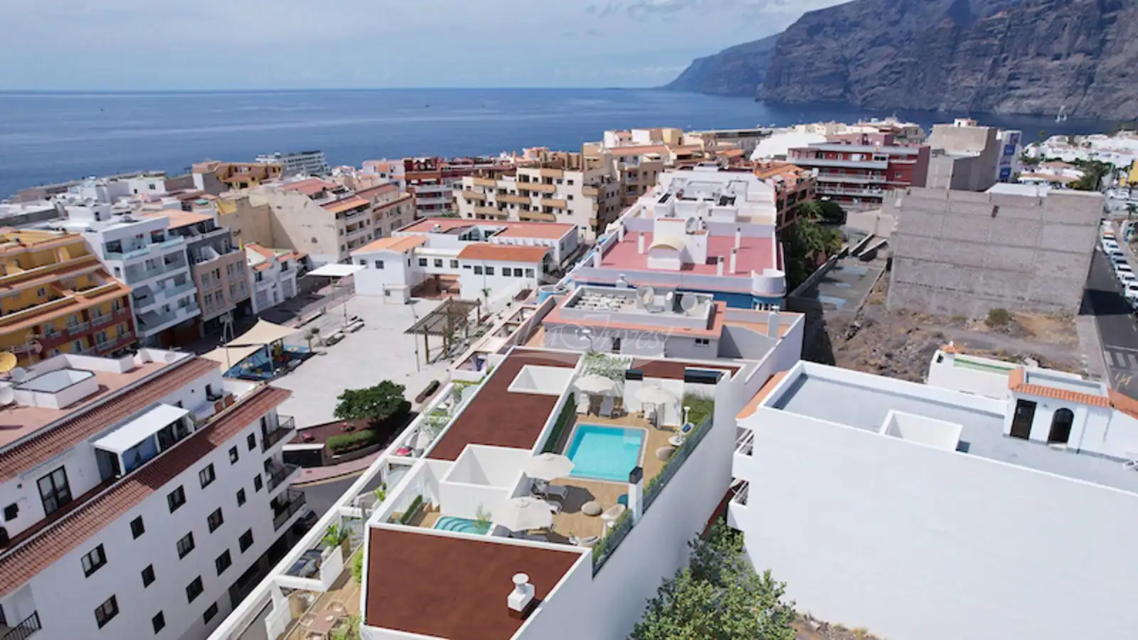 Vista exterior de Dúplex en venda en Santiago del Teide amb Aire condicionat, Parquet i Terrassa