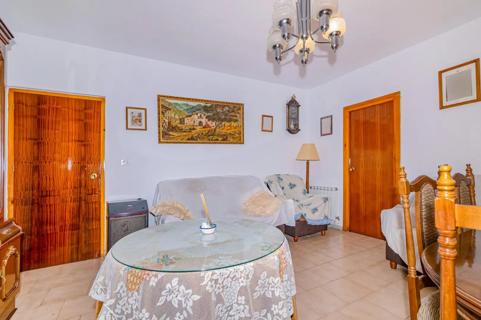 Sala de estar de Casa o chalet en venta en Baza con Aire acondicionado, Calefacción y Jardín privado