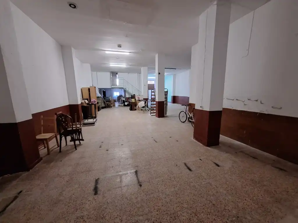 Business premises for sale in Calle Gerardo Laguia