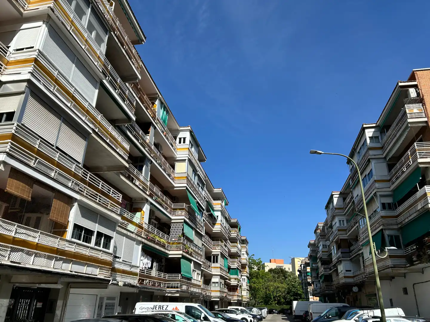 Vista exterior de Piso en venta en Móstoles con Parquet y Terraza