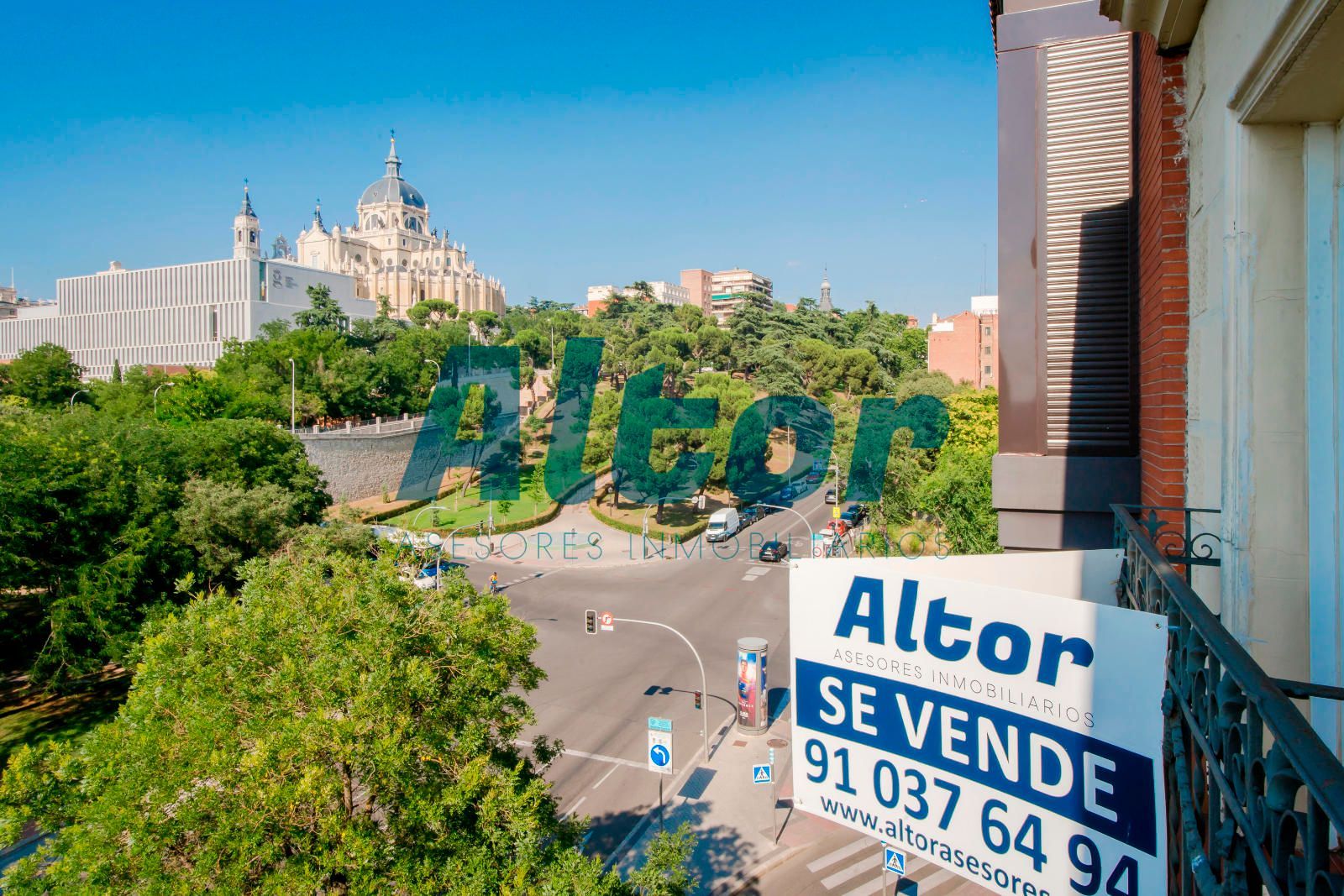 Flat for sale in DE SEGOVIA, Palacio