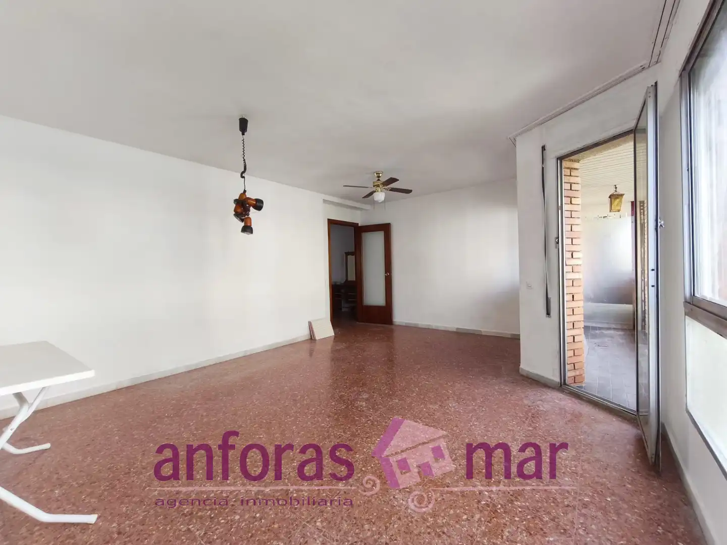 Living room of Flat for sale in Tarragona  with Heating, Terrace and Storage room