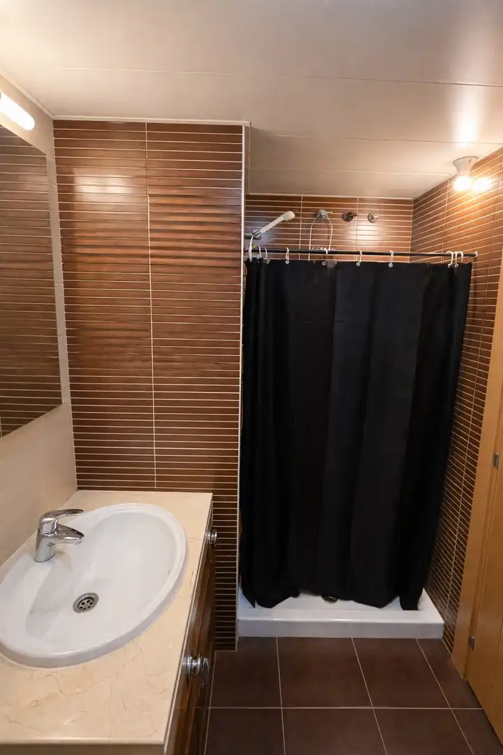 Baño de Piso en venta en Valdemoro con Aire acondicionado, Trastero y Piscina comunitaria