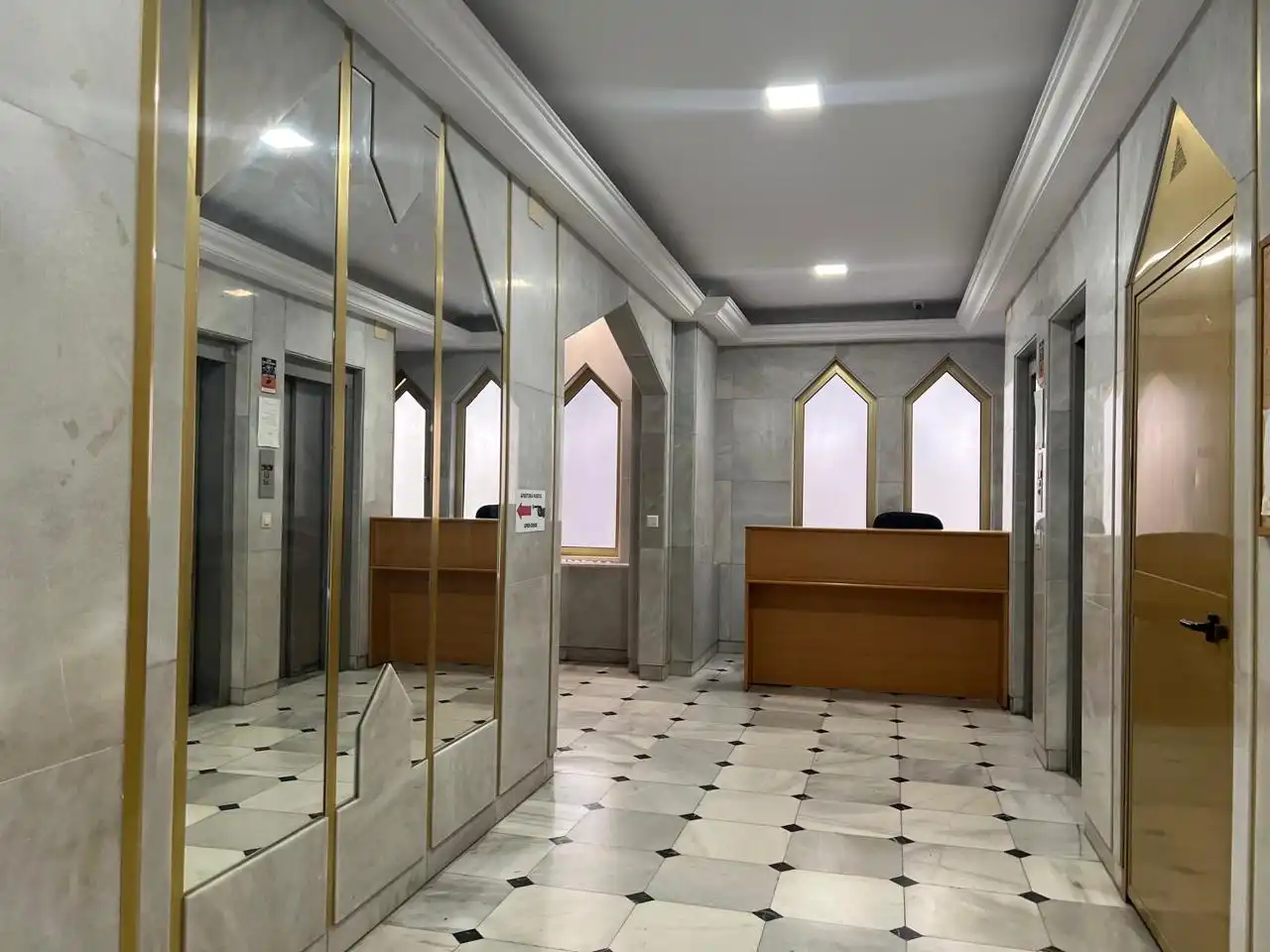 Office for rent in Fuengirola  with Air Conditioner