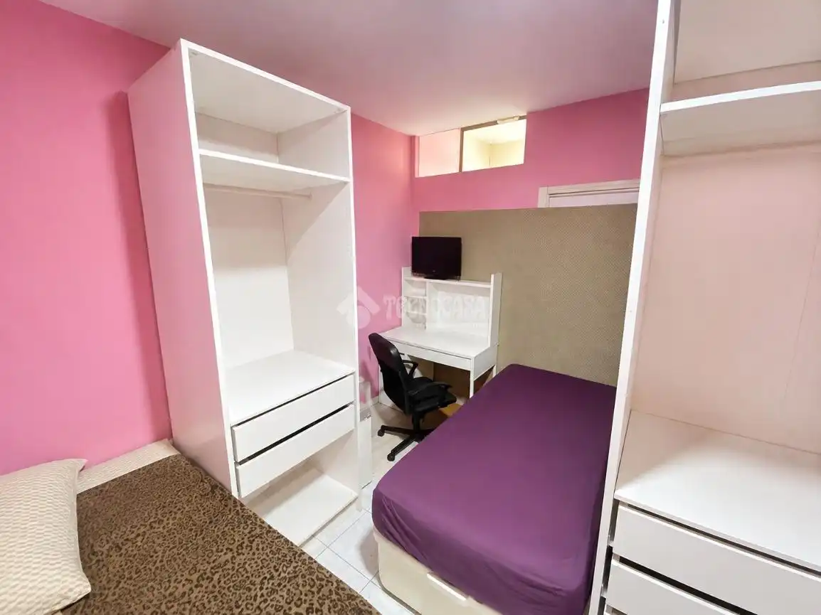 Habitación de Local en venta en Puente de Vallecas