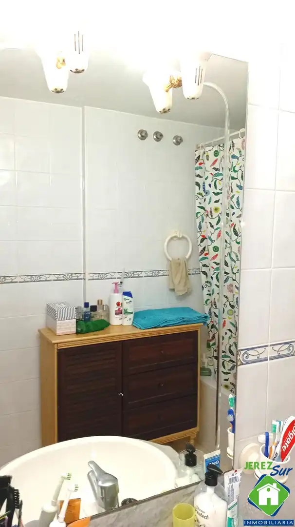 Bathroom of Flat for sale in Jerez de la Frontera  with Air Conditioner and Storage room