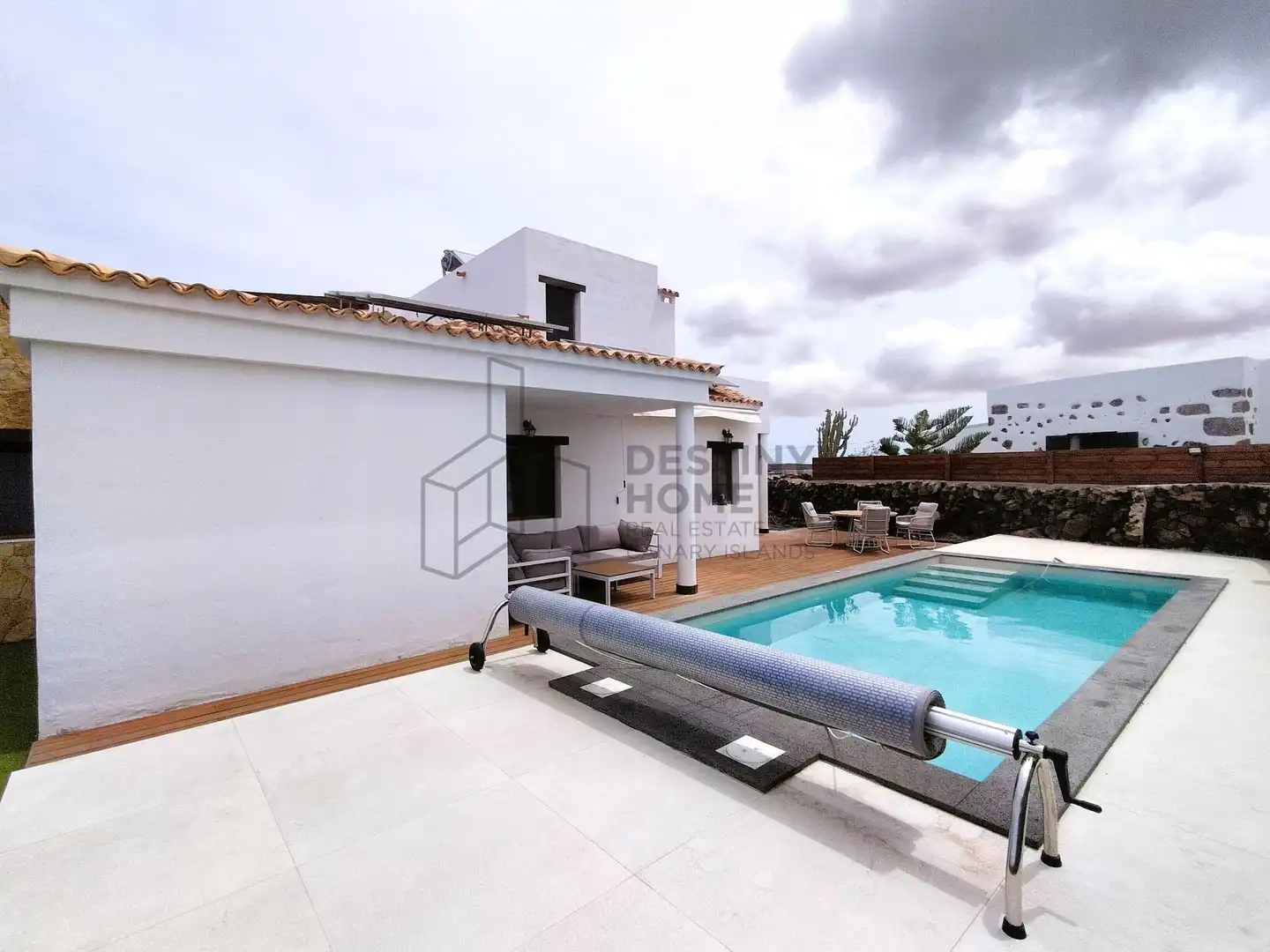 Terrassa de Casa o xalet en venda en La Oliva amb Jardí privat, Traster i Piscina