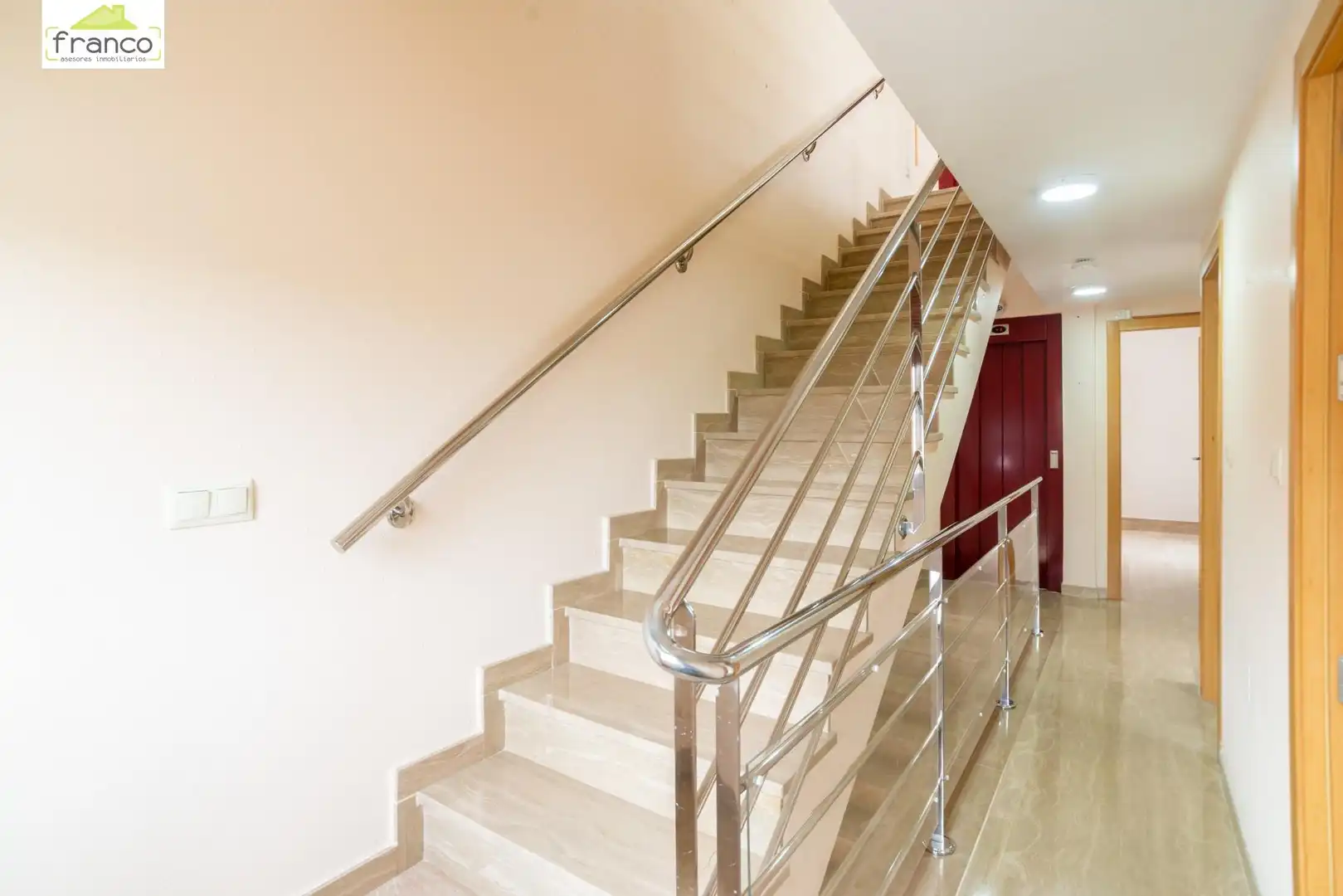 Casa adosada en venta en Murcia con Aire acondicionado, Calefacción y Jardín privado