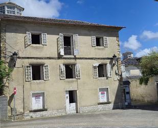 Vista exterior de Casa o xalet en venda en Castropol amb Calefacció, Terrassa i Traster