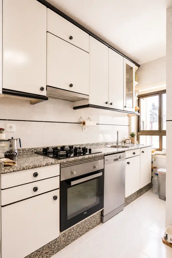 Cocina de Piso en venta en A Coruña Capital  con Calefacción, Terraza y Trastero