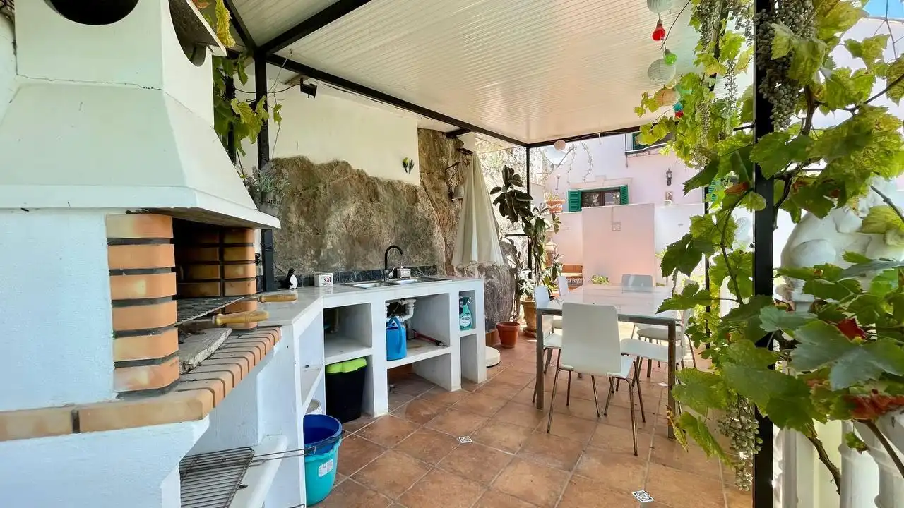 Terrassa de Casa o xalet en venda en Atajate amb Aire condicionat, Calefacció i Jardí privat