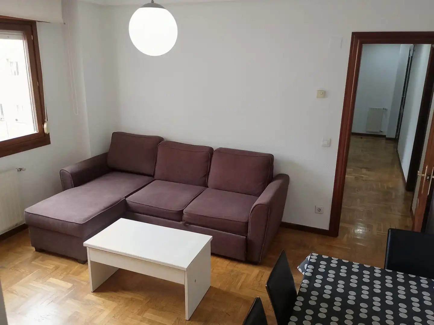 Sala de estar de Apartamento de alquiler en Oviedo  con Calefacción, Parquet y Amueblado