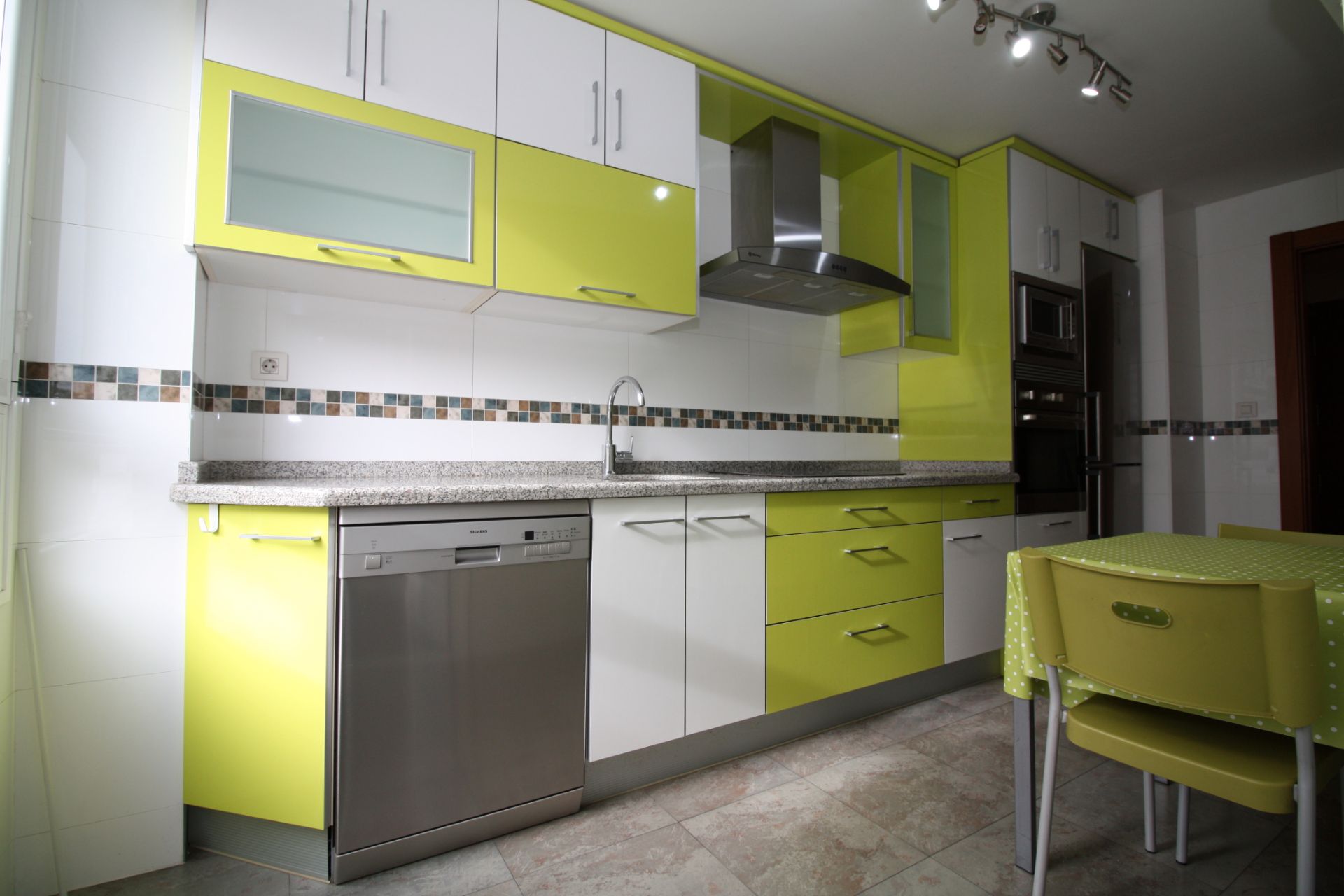 Cocina de Piso en venta en Valladolid Capital con Calefacción, Parquet y Trastero