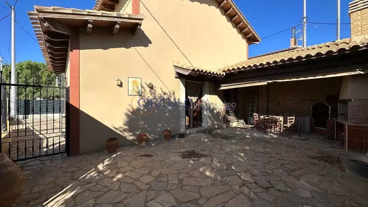 Vista exterior de Casa o chalet en venta en Lorca con Calefacción, Trastero y Amueblado