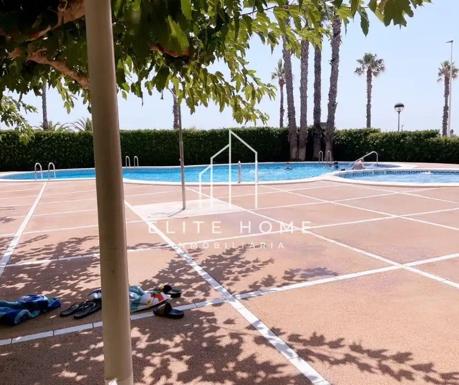 Piscina de Apartament de lloguer en Castellón de la Plana / Castelló de la Plana amb Aire condicionat, Calefacció i Jardí privat