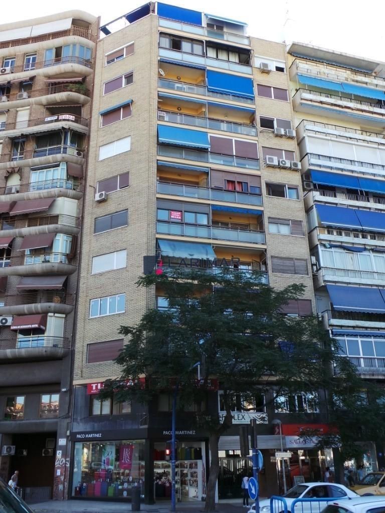 Vista exterior de Oficina en venda en Alicante / Alacant amb Aire condicionat i Calefacció