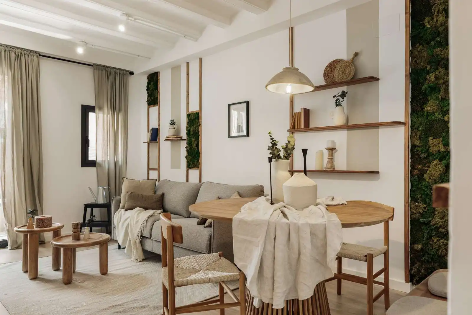 Wohnzimmer von Wohnungen zur untervermieten in Barcelona mit Klimaanlage, Terrasse und Möbliert