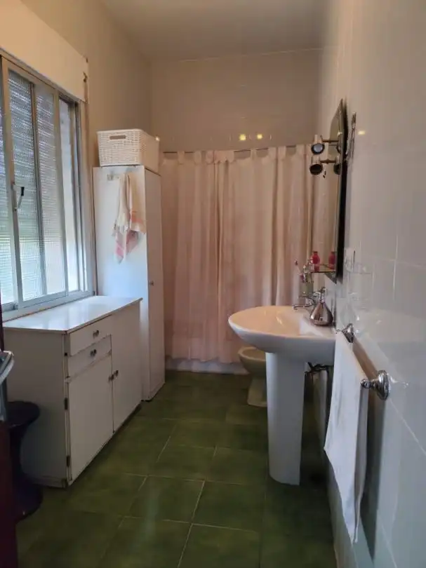 Bany de Casa o xalet en venda en Hinojos amb Jardí privat, Terrassa i Traster