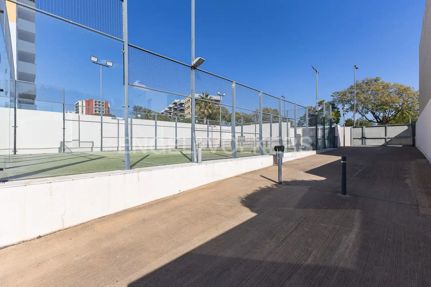 Terrassa de Casa o xalet en venda en Paterna amb Aire condicionat, Calefacció i Jardí privat