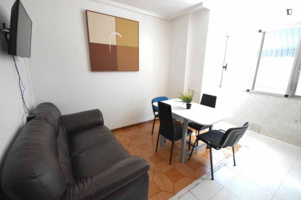 Sala d'estar de Apartament de lloguer en  Valencia Capital amb Moblat, Forn i Microones
