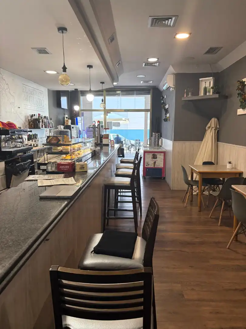 Commercial properties for sale in  Logroño  with Air Conditioner, Heating and Terrace