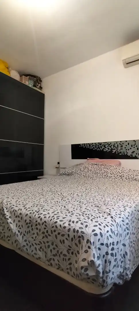 Bedroom of Flat for sale in Sevilla  with Air Conditioner
