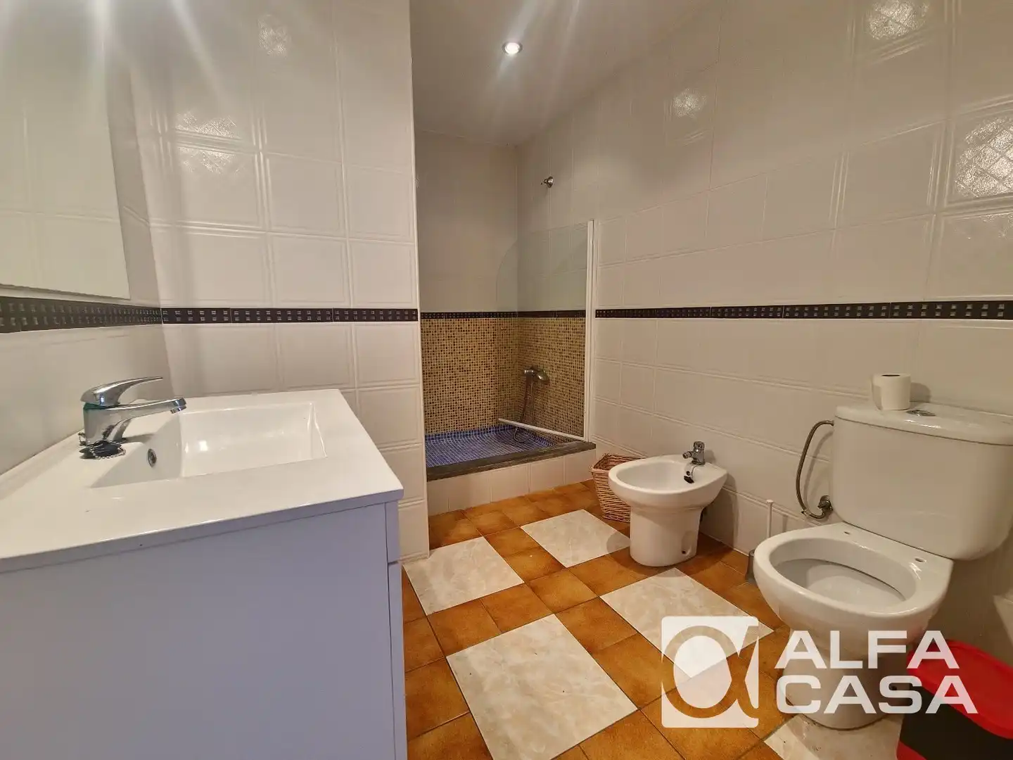 Bany de Casa adosada en venda en Blanes amb Terrassa, Piscina i Moblat