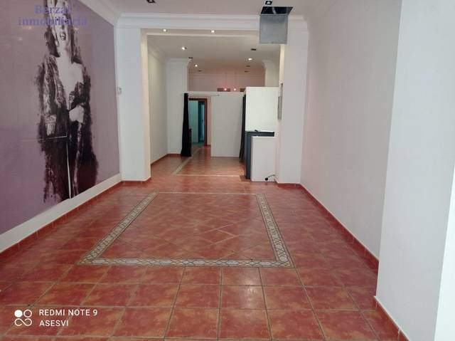 Local comercial en Alquiler en Calle Avenida Portugal en Gran Via