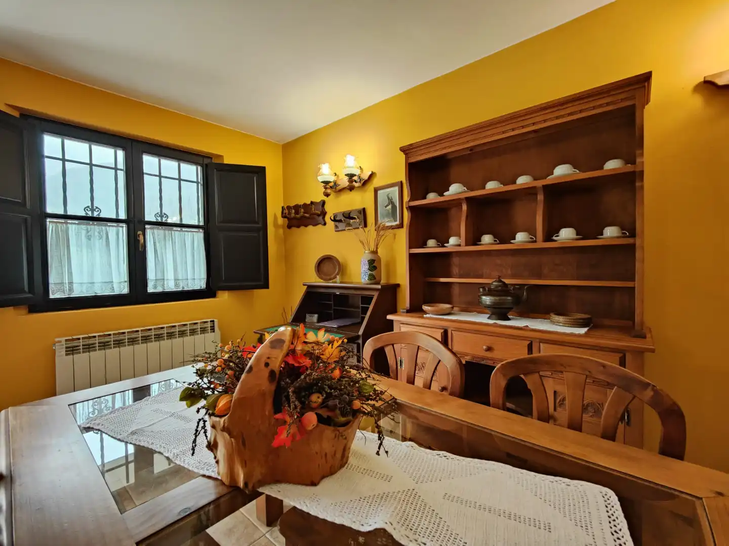 Comedor de Casa o chalet en venta en Quirós con Jardín privado, Amueblado y Balcón