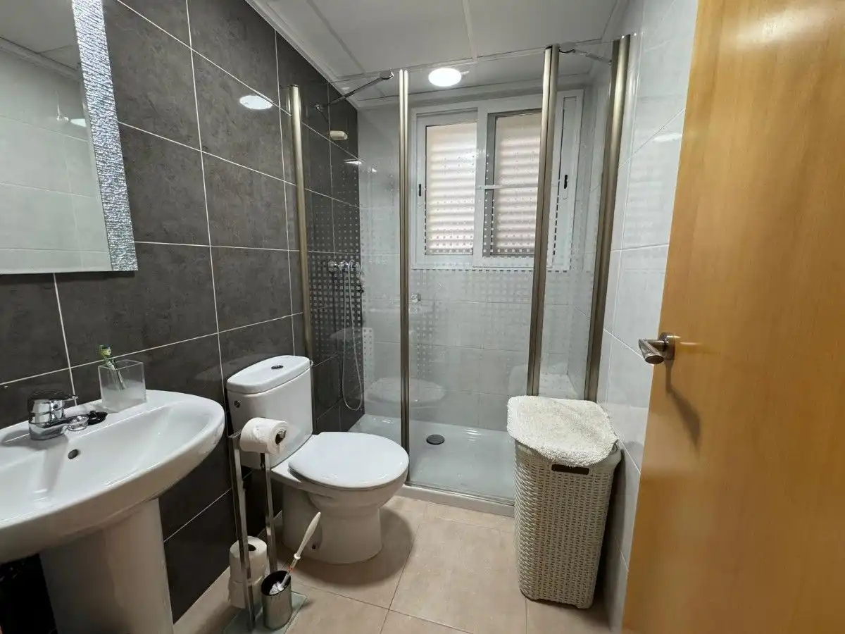 Baño de Piso en venta en Simat de la Valldigna con Aire acondicionado y Trastero