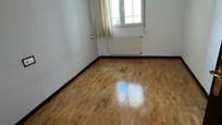 Dormitori de Pis en venda en Avilés amb Calefacció, Terrassa i Traster