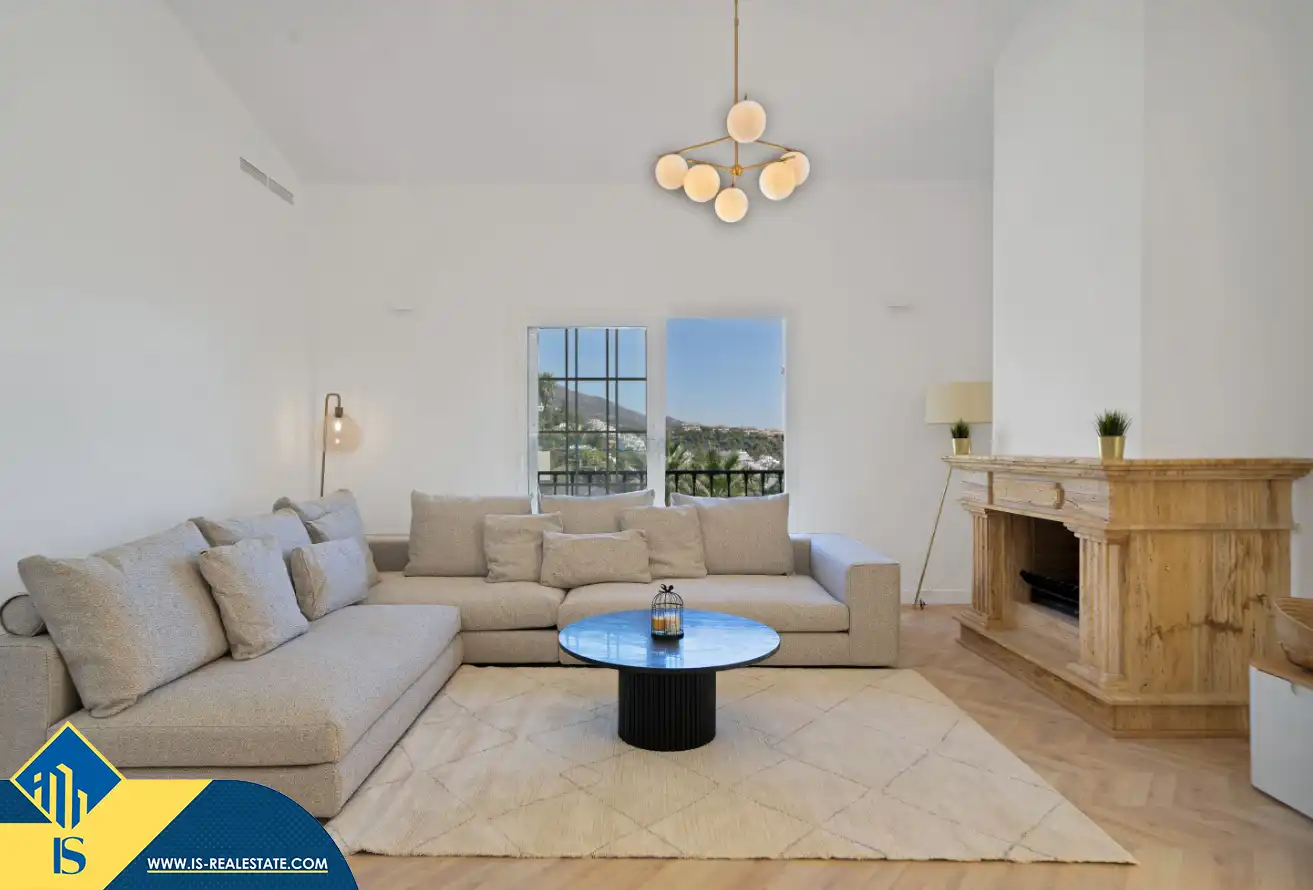 Casa a schiera con piscina in vendita a Nueva Andalucía, imagen 2