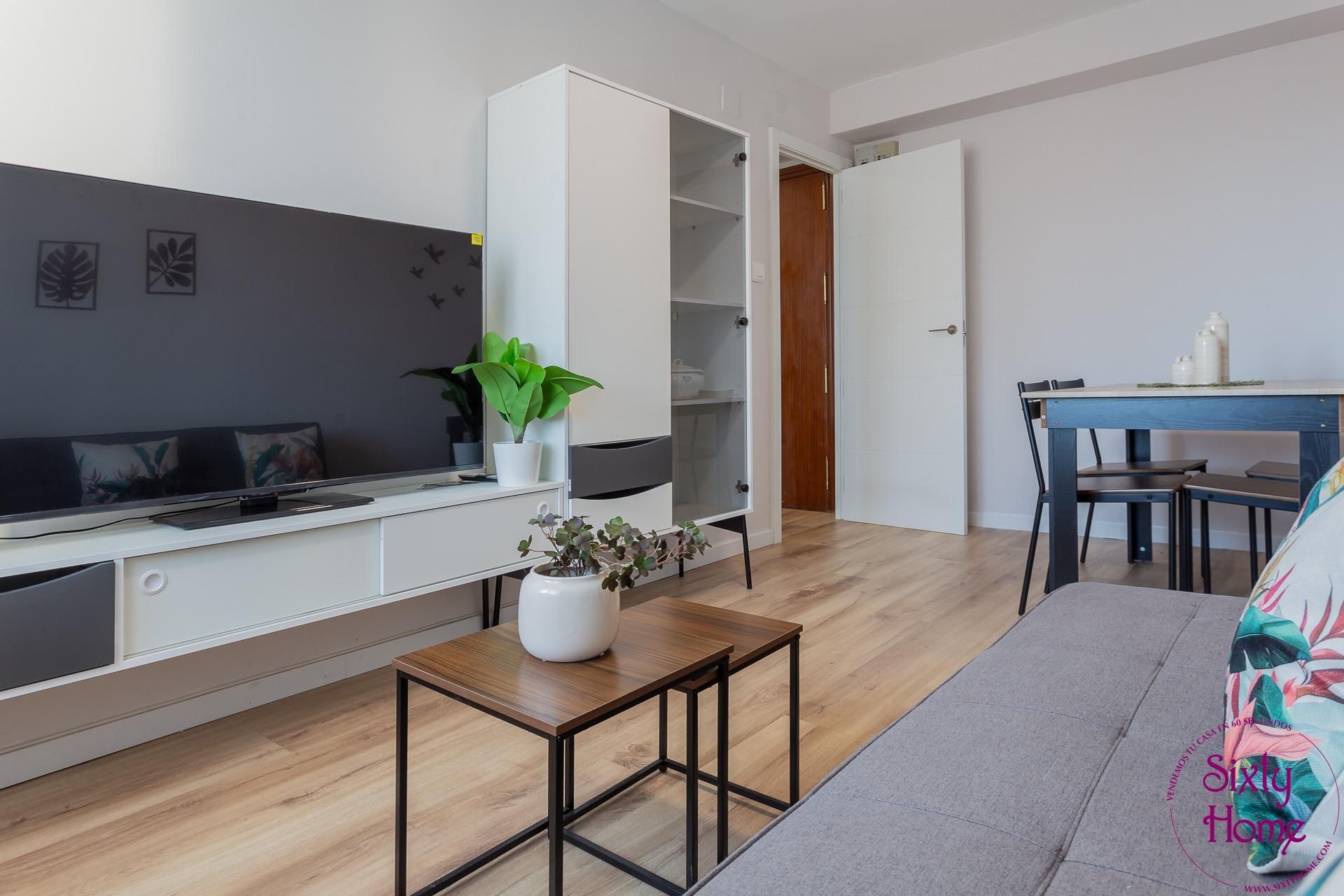 Flat for sale in Avenida MARTINEZ DE VELASCO, Encarnación