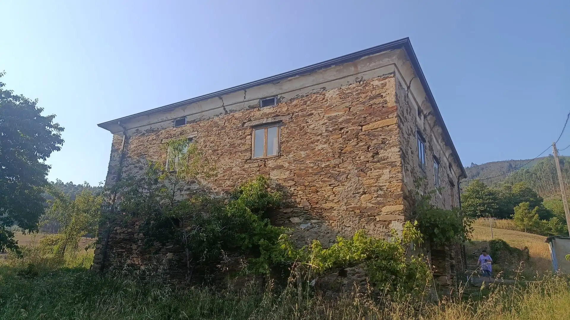 Casa con jardín en venta en Aldea Santalla 4