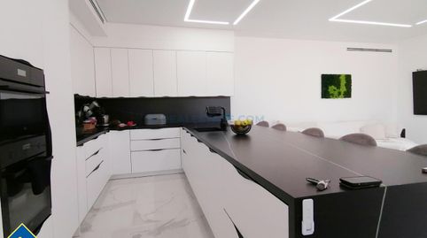 Villa con piscina privada, en la provincia de Alicante, en la ciudad de Benidorm. 4 habitaciones | 311 m² | 1 kilómetro del mar, imatge 5