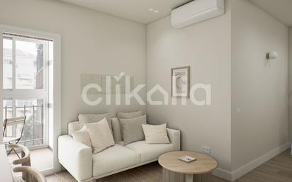 Bedroom of Flat for sale in  Madrid Capital  with Air Conditioner, Heating and Terrace