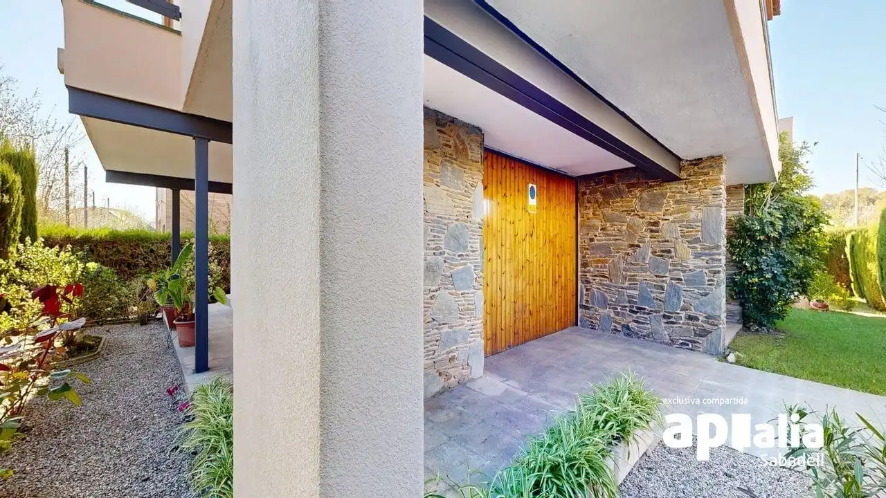 Casa o xalet en venda en Barberà del Vallès amb Aire condicionat, Calefacció i Jardí privat