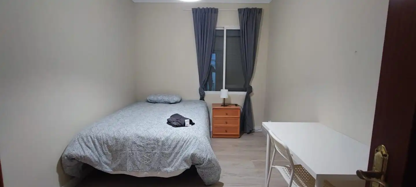 Bedroom of Flat for rent in Melilla