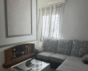 Living room of Flat for sale in  Madrid Capital  with Air Conditioner, Heating and Furnished