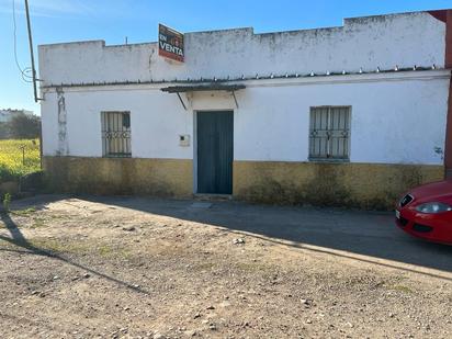 Vista exterior de Casa o xalet en venda en Dos Hermanas