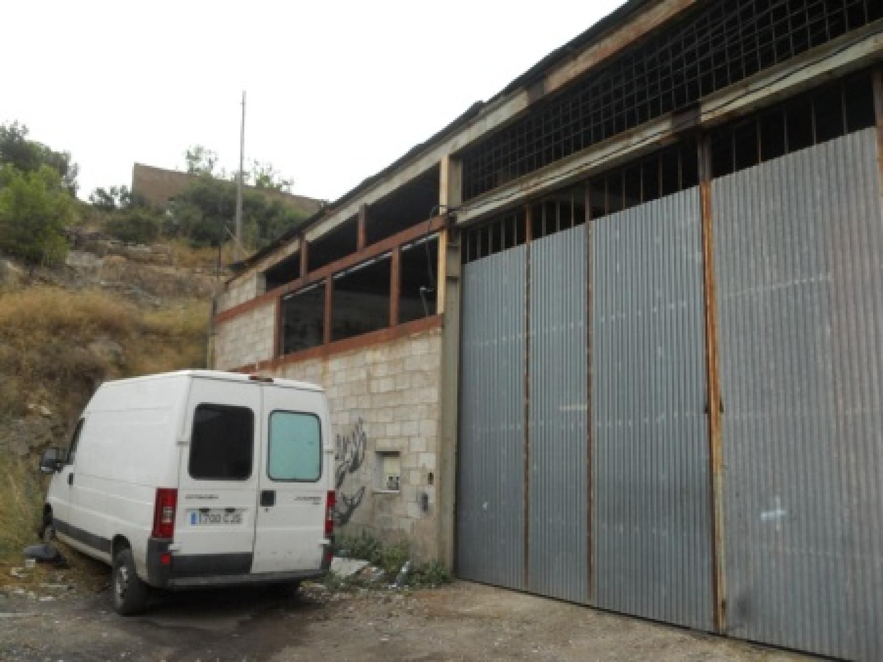 Nave industrial en venta en Centro - El Castillo