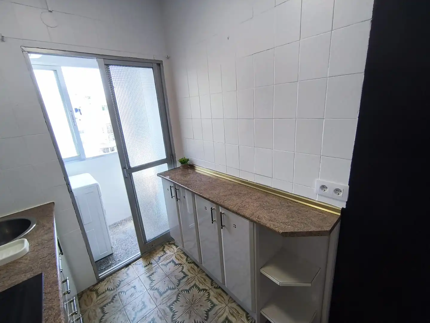 Cocina de Piso para compartir en Madrid con Calefacción, Terraza y Amueblado