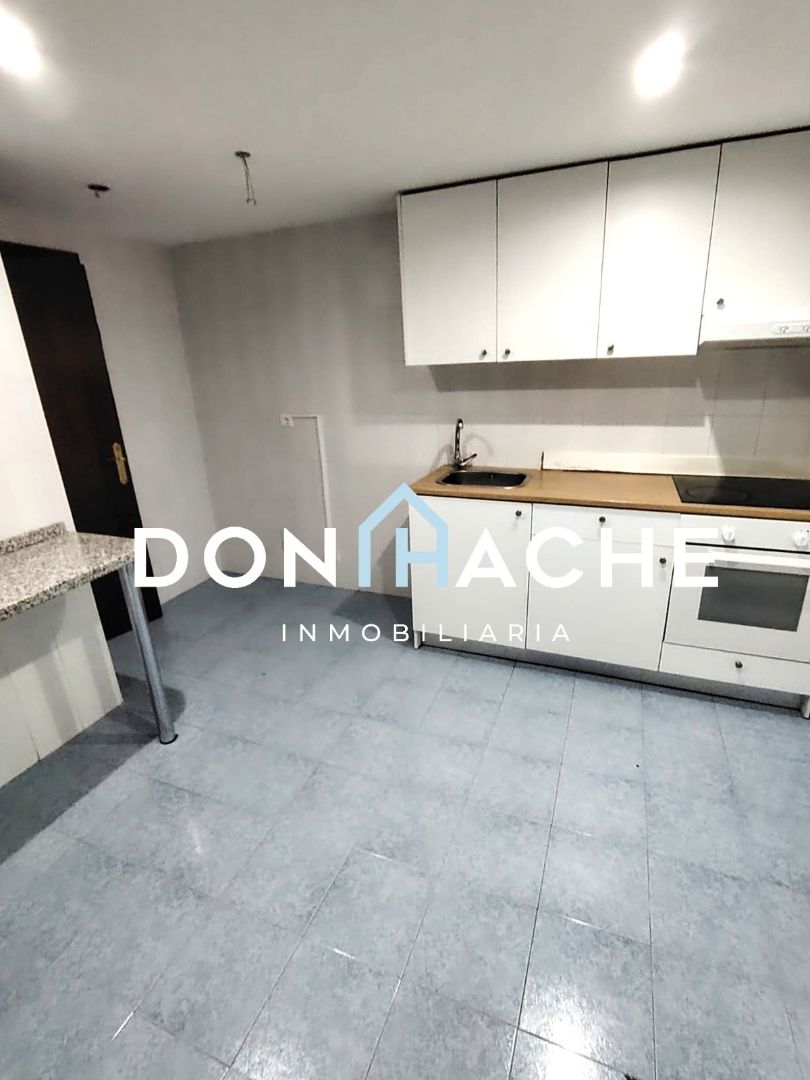 Cuina de Pis en venda en Mérida amb Terrassa i Traster