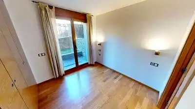Habitación de Planta baja en venta en Ordino con Calefacción, Parquet y Terraza