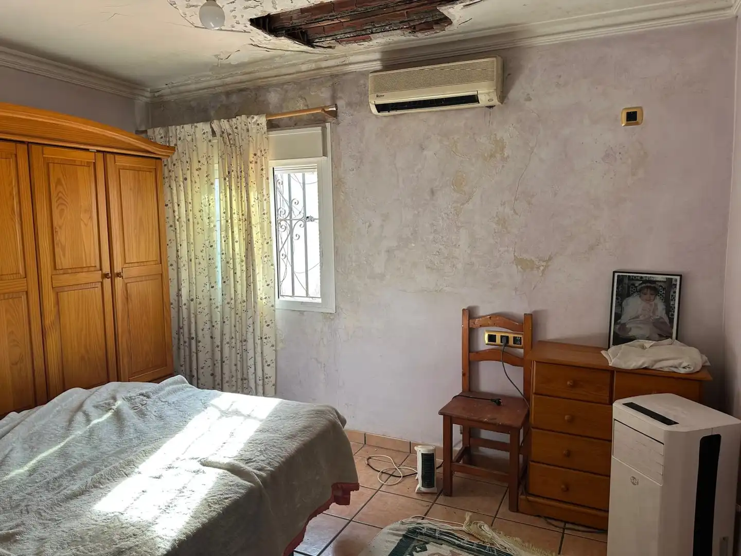 Bedroom of Houses for sale in Sevilla  with Air Conditioner