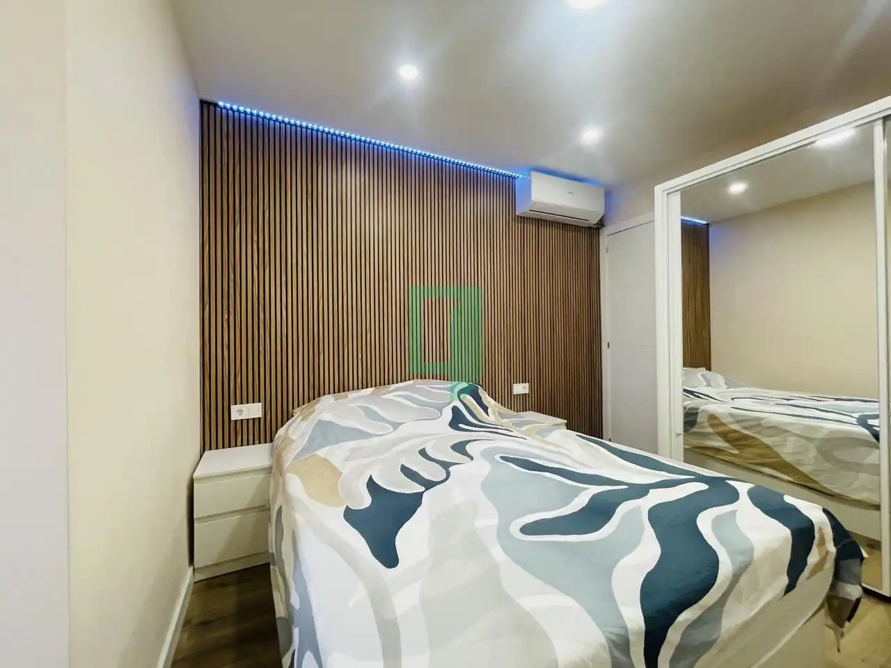 Habitación de Piso en venta en Badalona con Aire acondicionado, Calefacción y Balcón