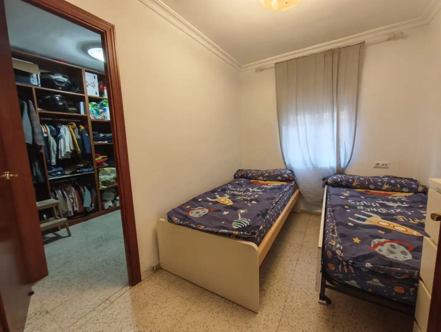 Bedroom of Flat for sale in Sevilla  with Air Conditioner and Terrace