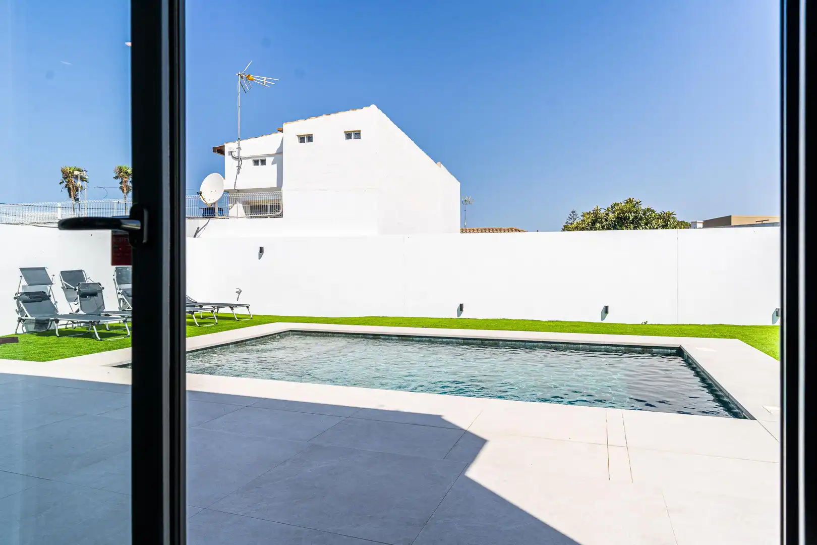 Piscina de Casa o chalet en venta en Chiclana de la Frontera con Jardín privado, Terraza y Piscina