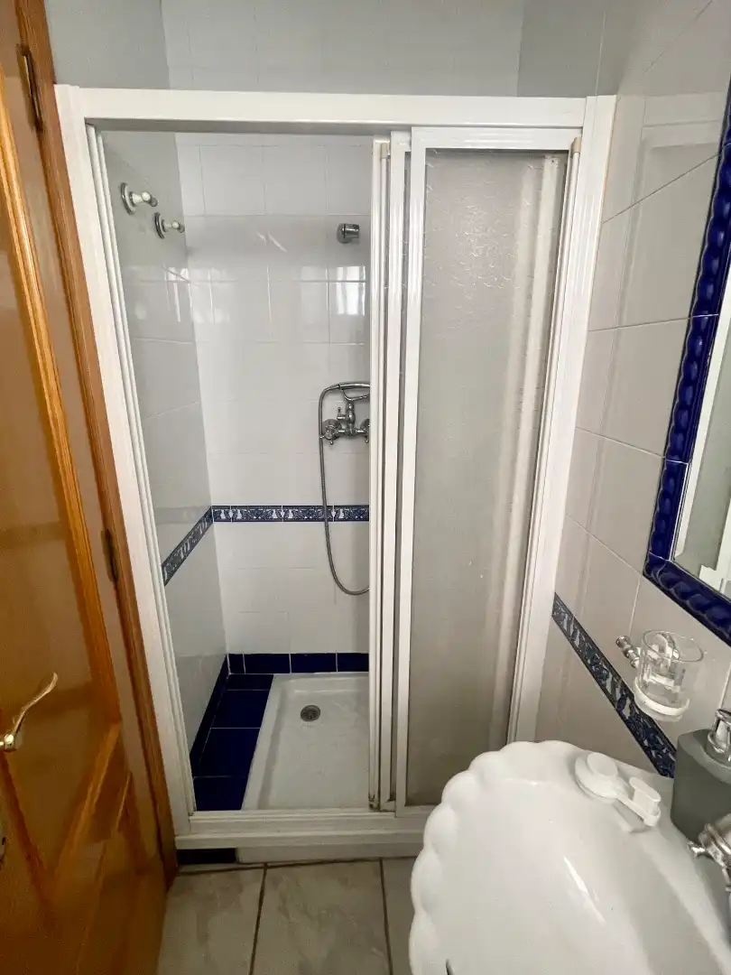 Bany de Apartament de lloguer en Sagunto / Sagunt amb Aire condicionat, Terrassa i Moblat