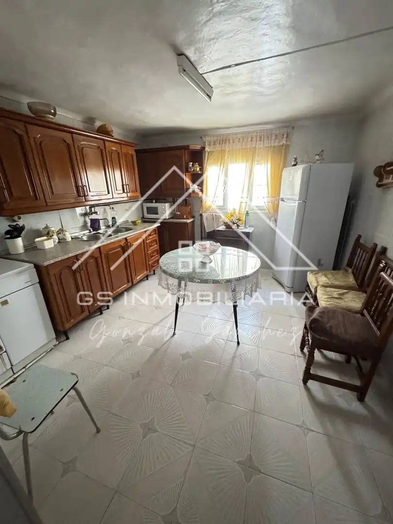 Kitchen of Single-family semi-detached for sale in Monturque